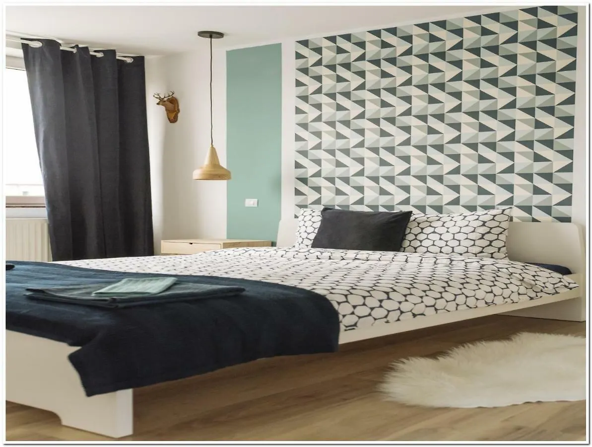 Spacious, Lovely, Bright Apartment In The Old Town Bucharest 0*,